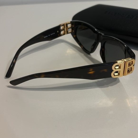 BALENCIAGA SUNGLASSES - Picture 7 of 9